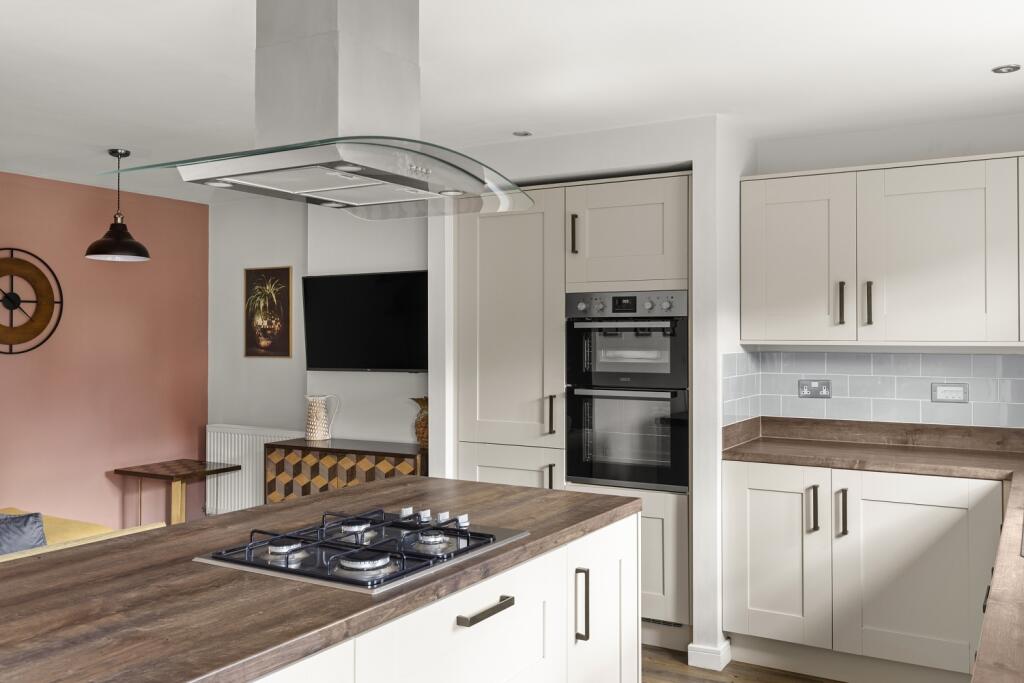 House in Howden, East Riding of Yorkshire - More