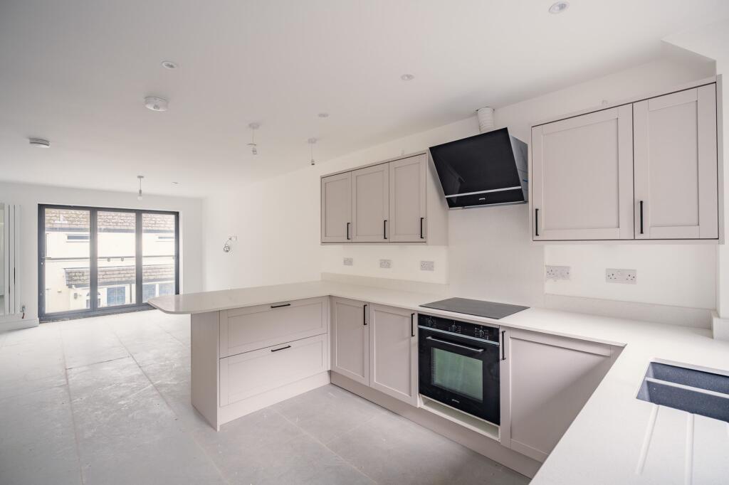 Merton Court, Fernbrook Road, LL34 photo 3
