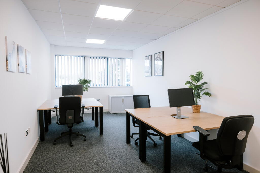250 sqft office in Burnley