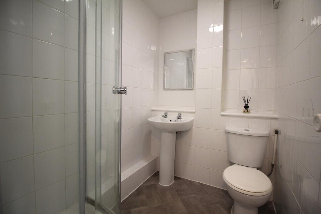 Apartment in Basildon, Billericay - View 4