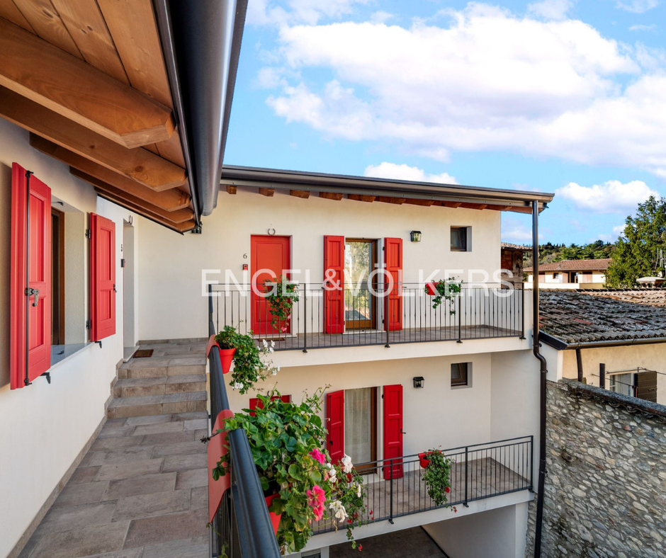 Main image of property: San Felice Del Benaco, Brescia, Lombardy