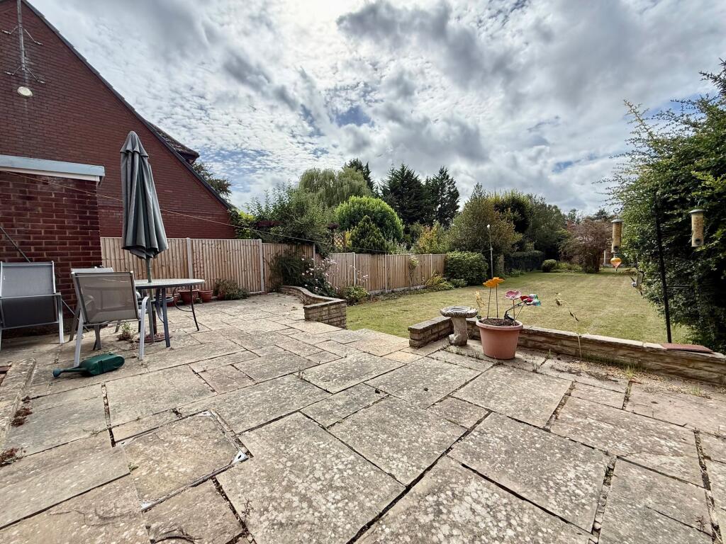 House in Luton - More