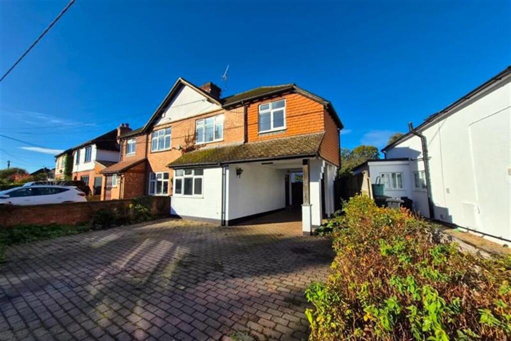 Main image of property: 3 bedroom Semi-Detached House in Elstead