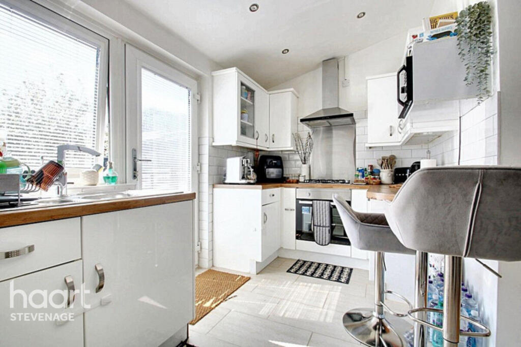 House in Stevenage - View 2