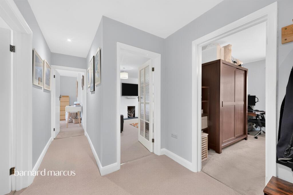 Apartment in London, Mortlake - View 5