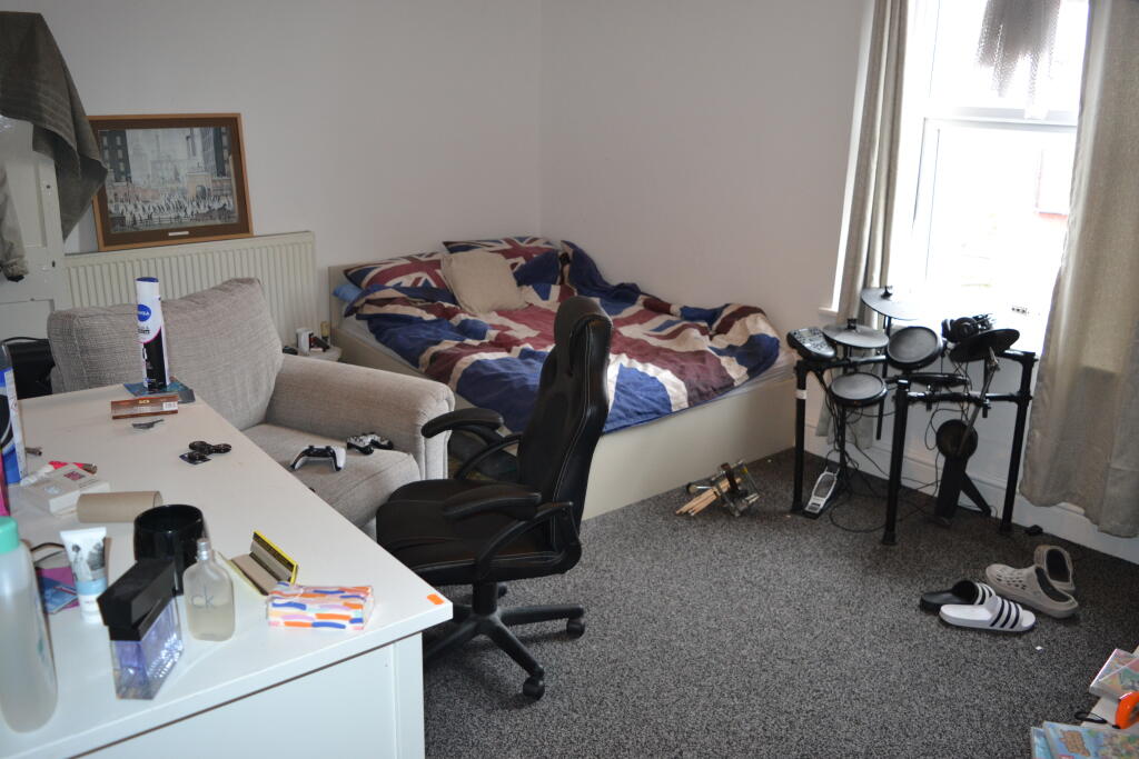 4 bedroom terraced house for rent