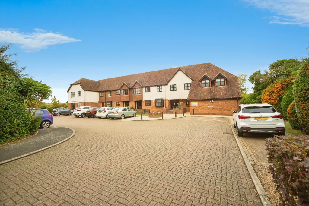 Willow Grange, Tilley Close, Rochester, ME3 photo 2