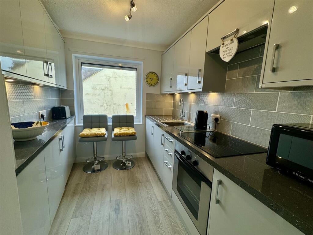 Stratheden Court, Seaford photo 5