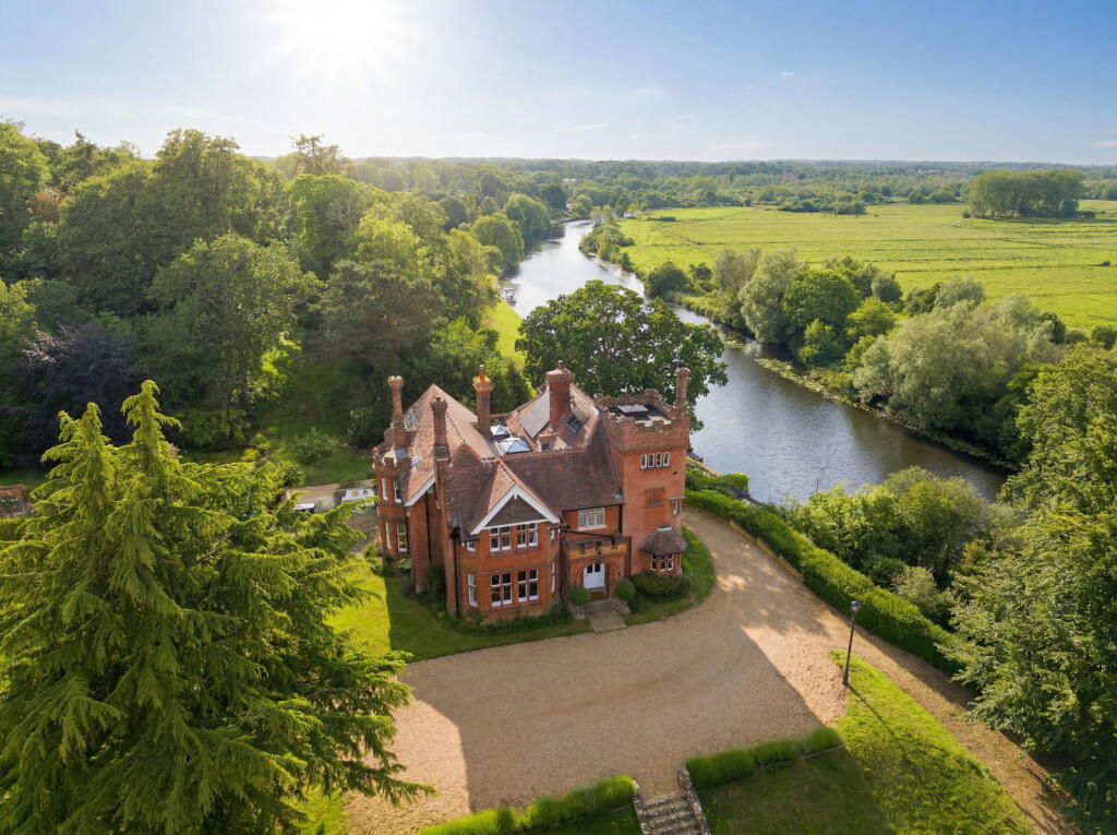 Main image of property: Hill House Road, Bramerton, Norwich, NR14 7EG
