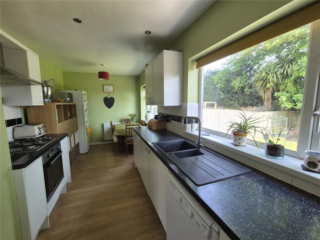King Cuthred Close, Chard, Somerset, TA20 photo 3