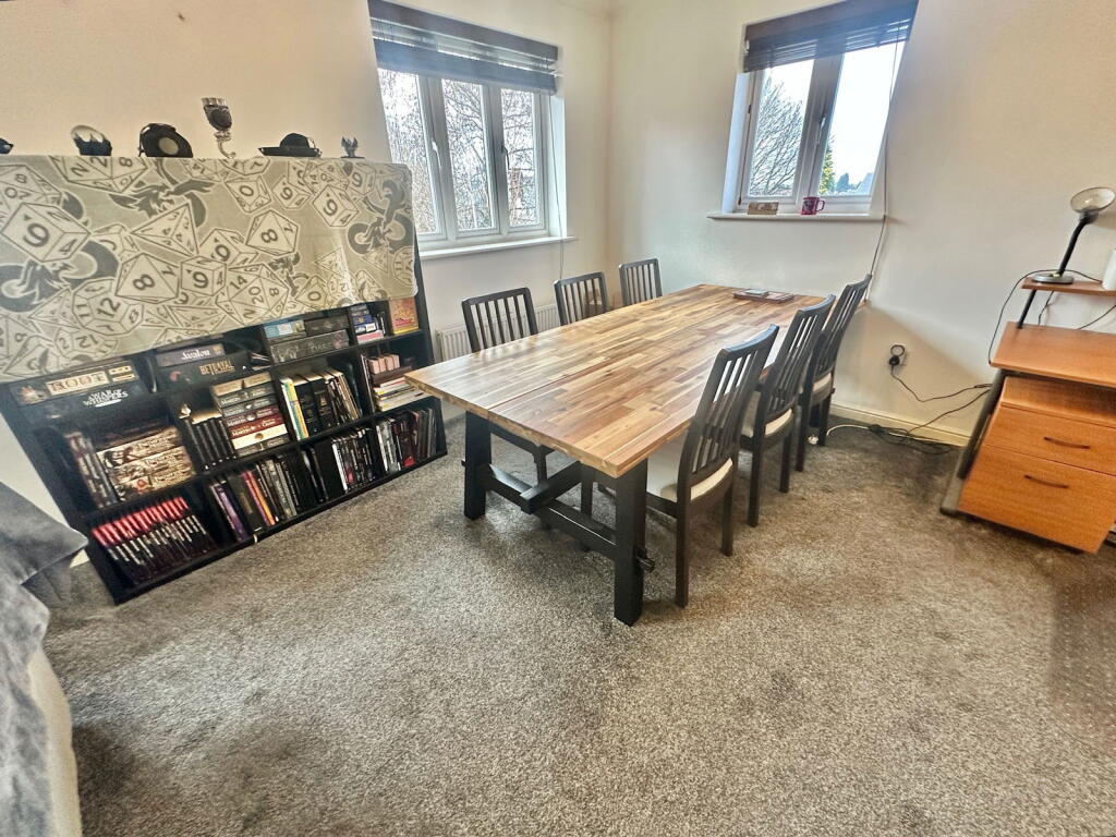 Apartment in Wolverhampton, Rough Hills - View 5