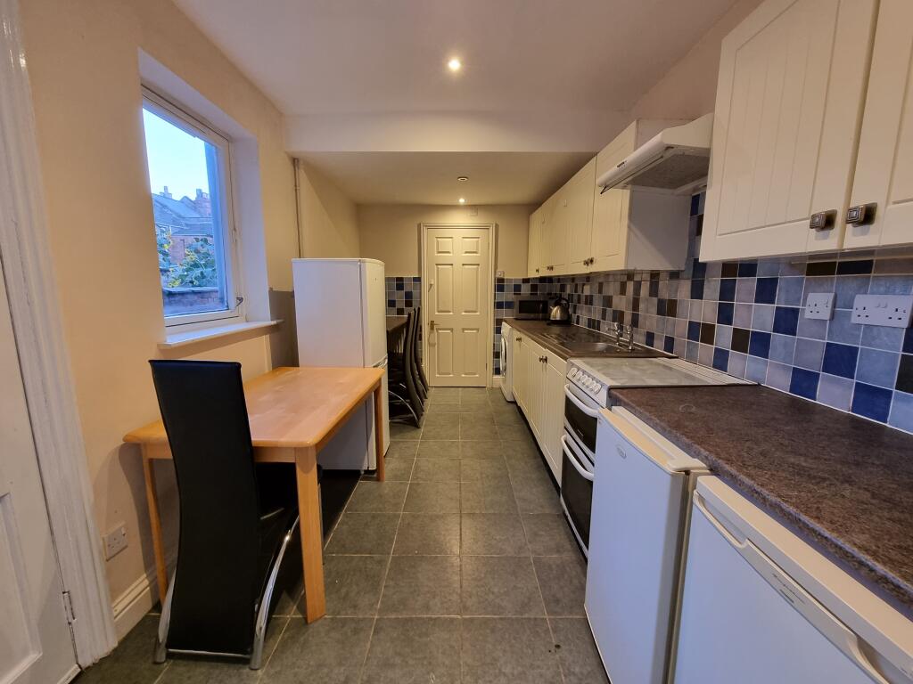 House in Warwick, Royal Leamington Spa - View 2