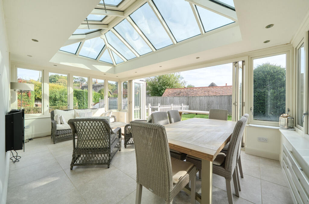House in Basingstoke, North Waltham - View 5