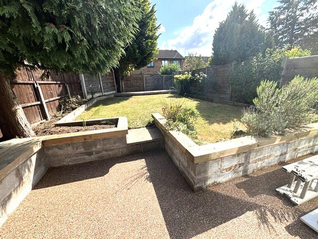 10 Chaffinch Close, Manchester photo 4