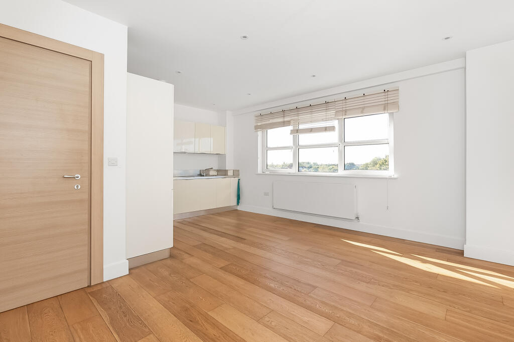 Main image of property: Croydon Road, BR3