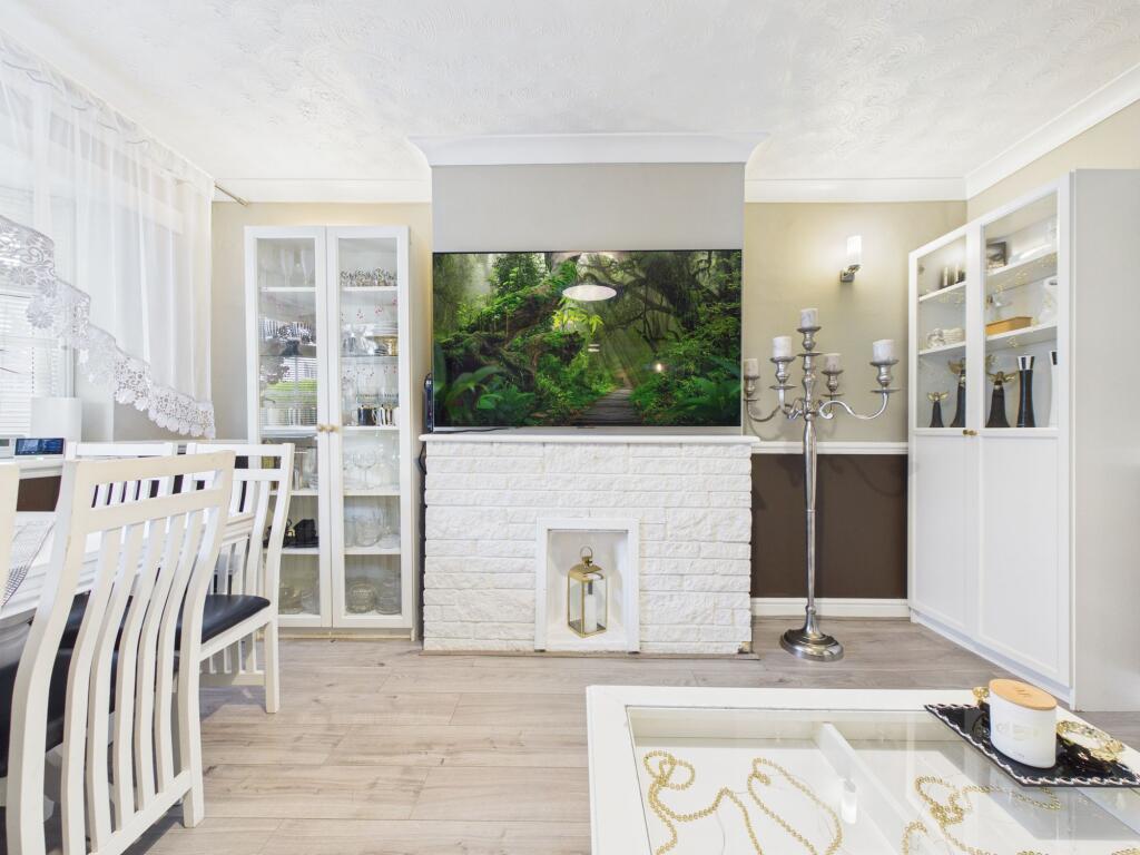 House in Worcester - View 2