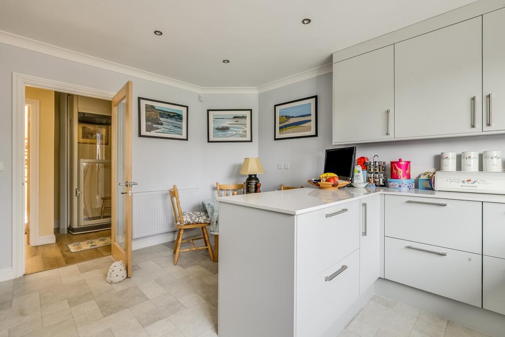 Additional image 16 of Wendover Drive, Welwyn, AL6