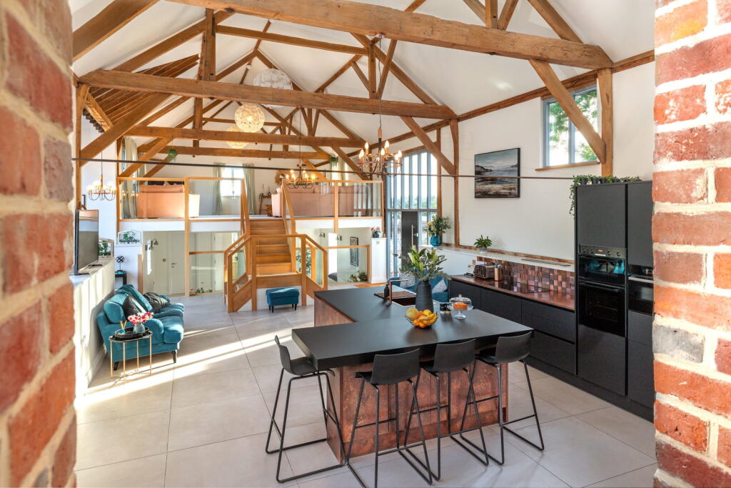 Bottom Pond Farm, Morestead, Winchester photo 4