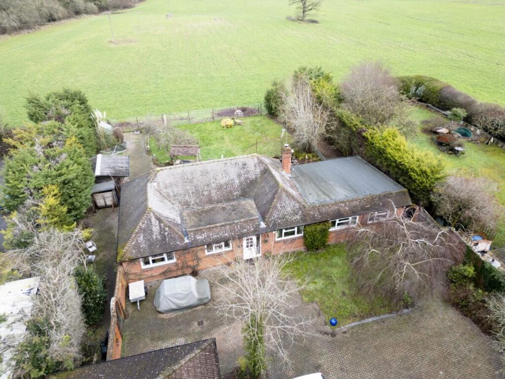 Main image of property: Mattingley, Hound Green