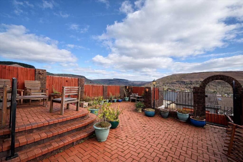 House in Tonypandy - View 2