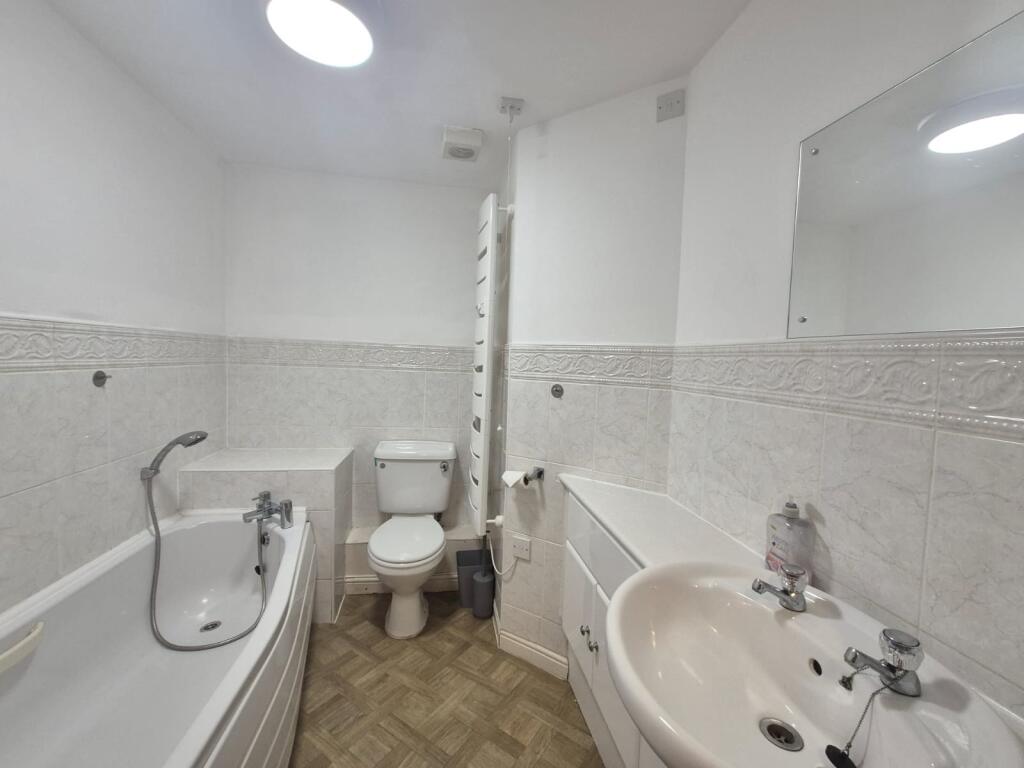 Apartment in Cardiff - View 5