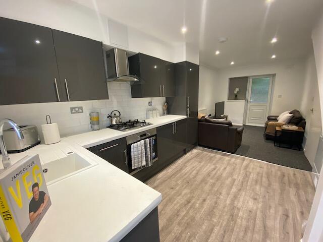 Main image of property: Fladbury Crescent - 4 bed, Selly Oak, West Midlands, B29