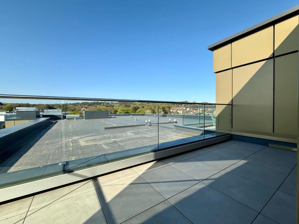 Apartment in Poole, Parkstone - More