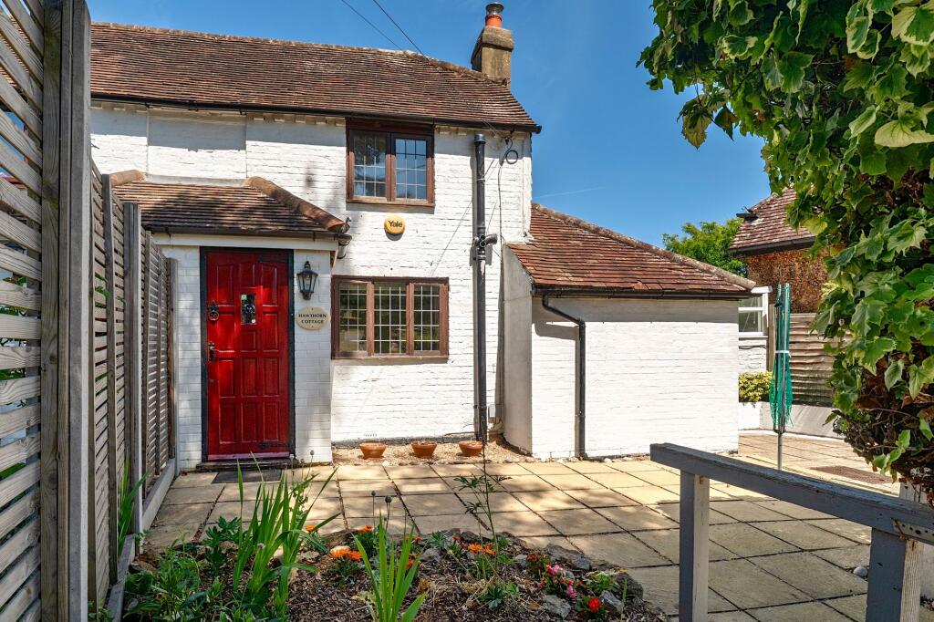 Main image of property: Farncombe Street, Godalming, GU7