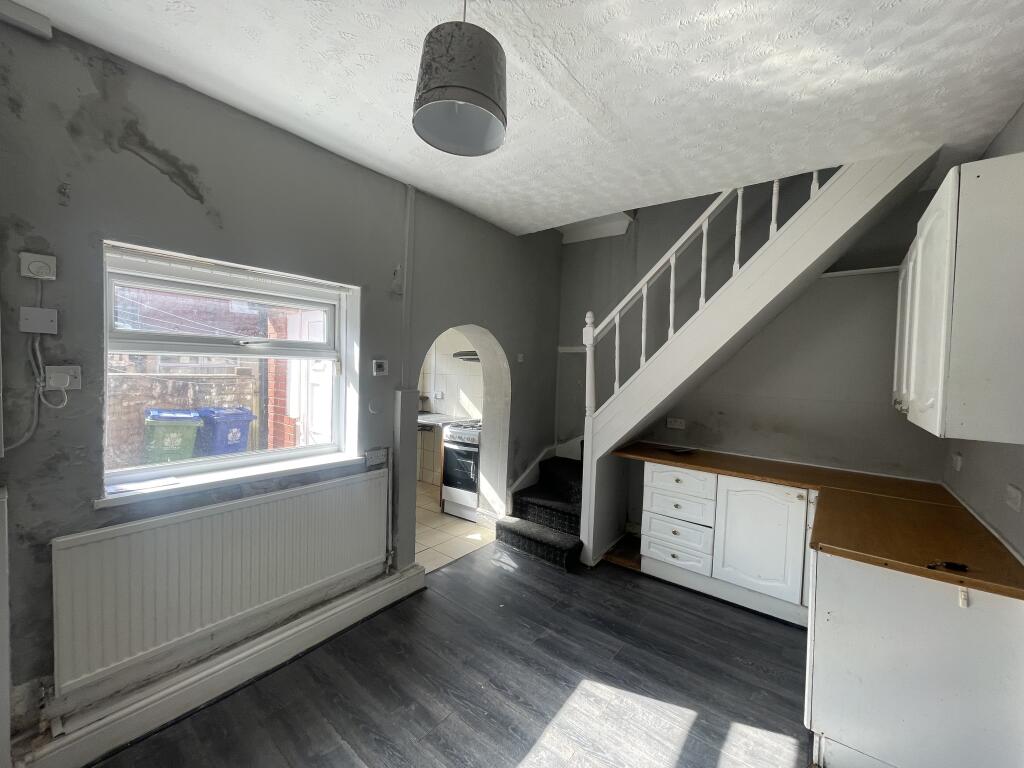 225, Kensington Street, Rochdale photo 4