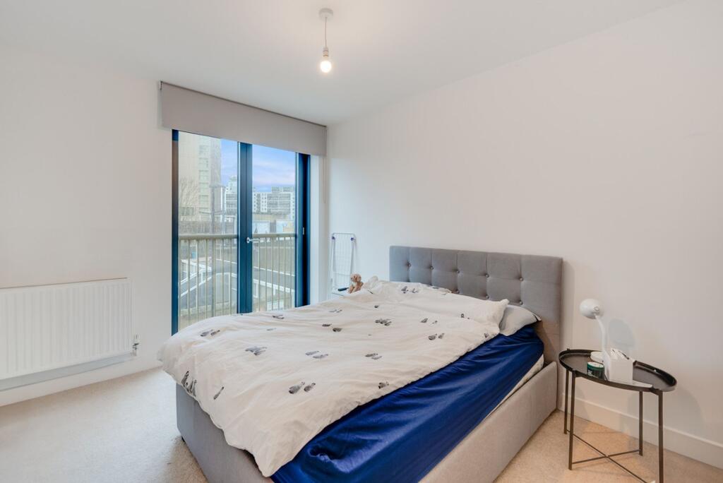 Apartment in London - More