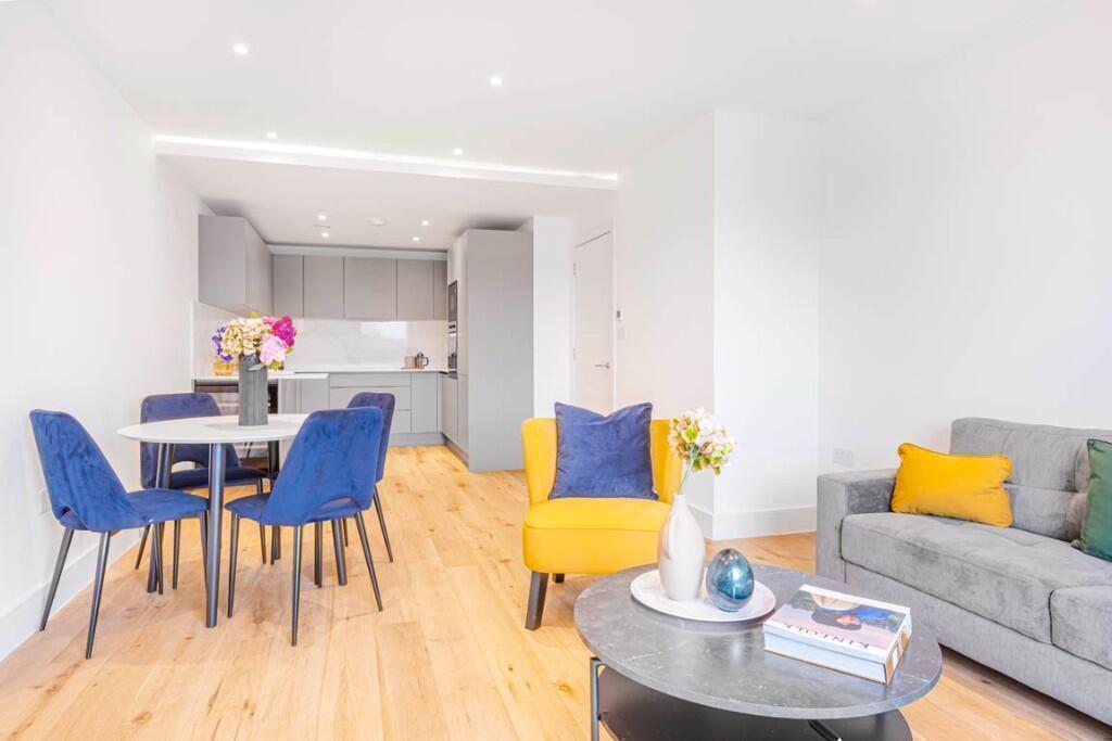 Apartment in Twickenham - View 4