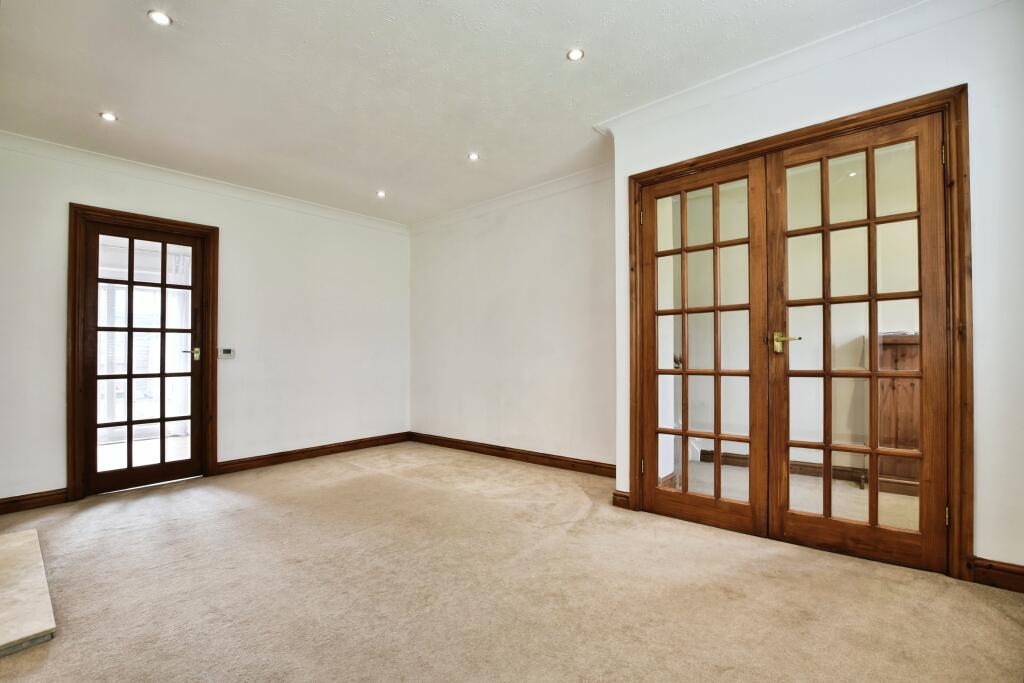 House in Macclesfield, Cheshire East - View 3