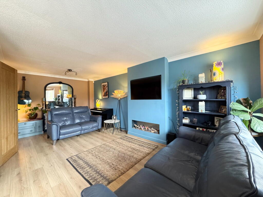 House in Huddersfield - More