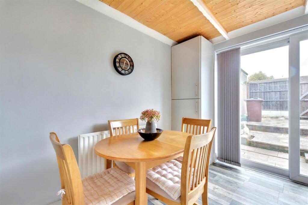 House in Nottingham, Top Valley - View 3