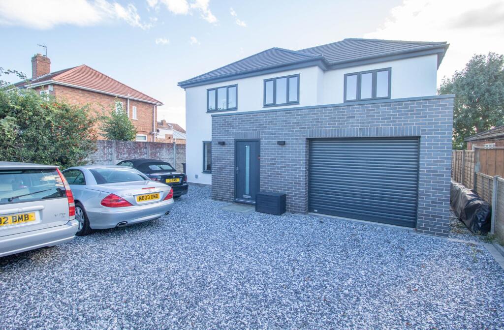 House in Chester, Hoole Village, Mickle Trafford and District - View 2