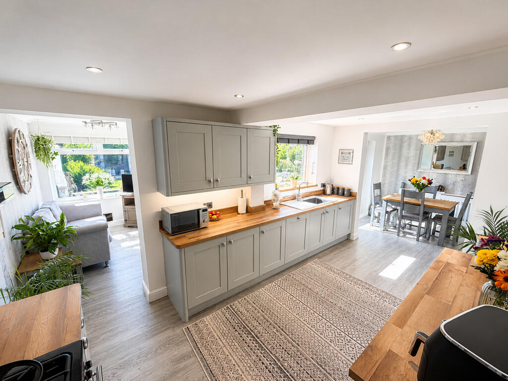 House in Nuneaton and Bedworth, Whitestone - View 2