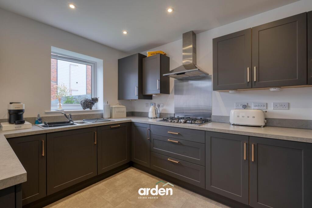 House in Solihull, Illshaw Heath, Cheswick Green - View 3