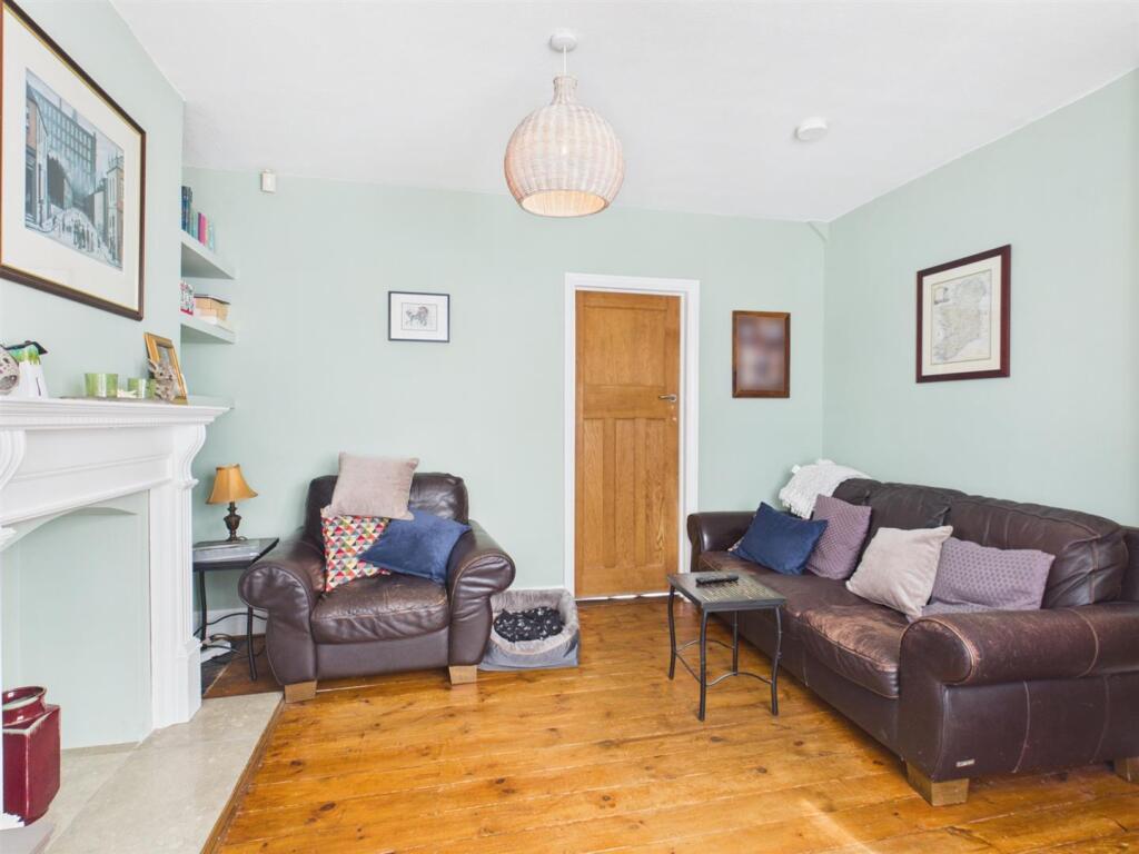 House in Harrow - View 4