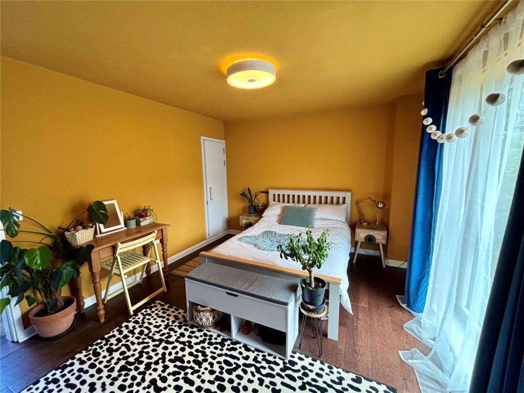 Apartment in Cambridge - View 4