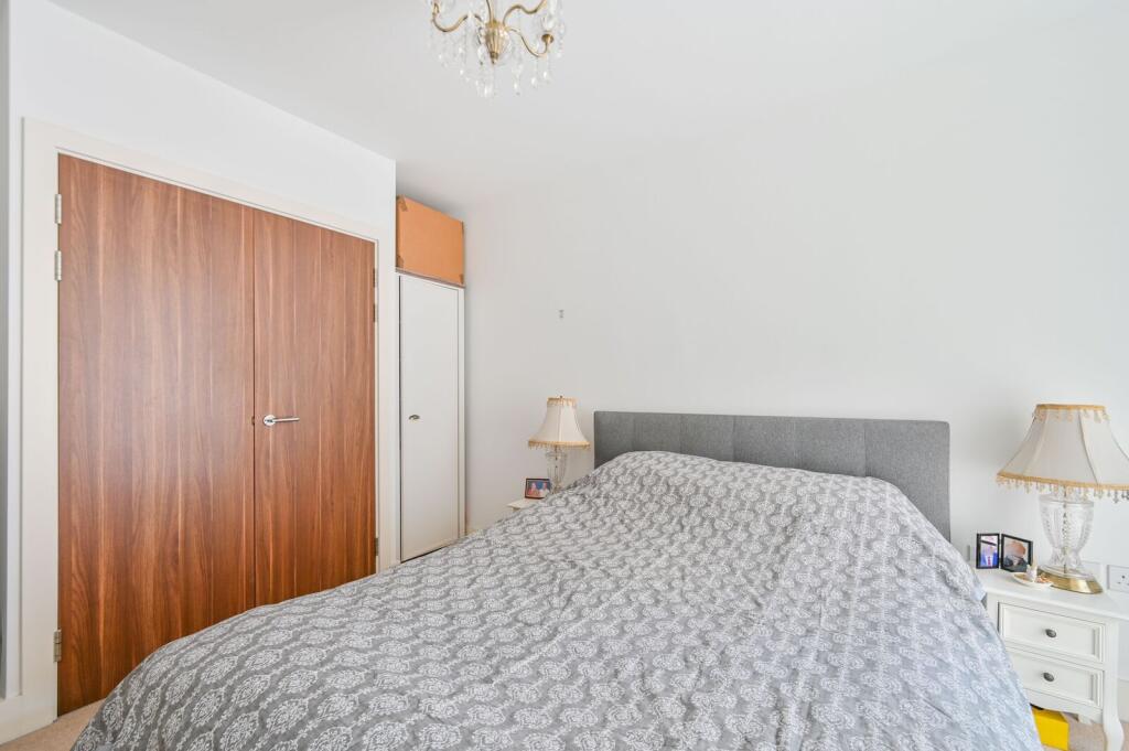 Apartment in London - More