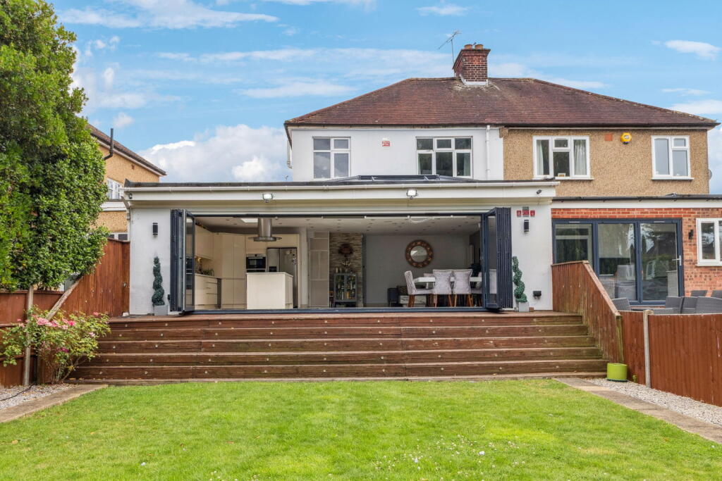 House in London, London Borough of Harrow - More