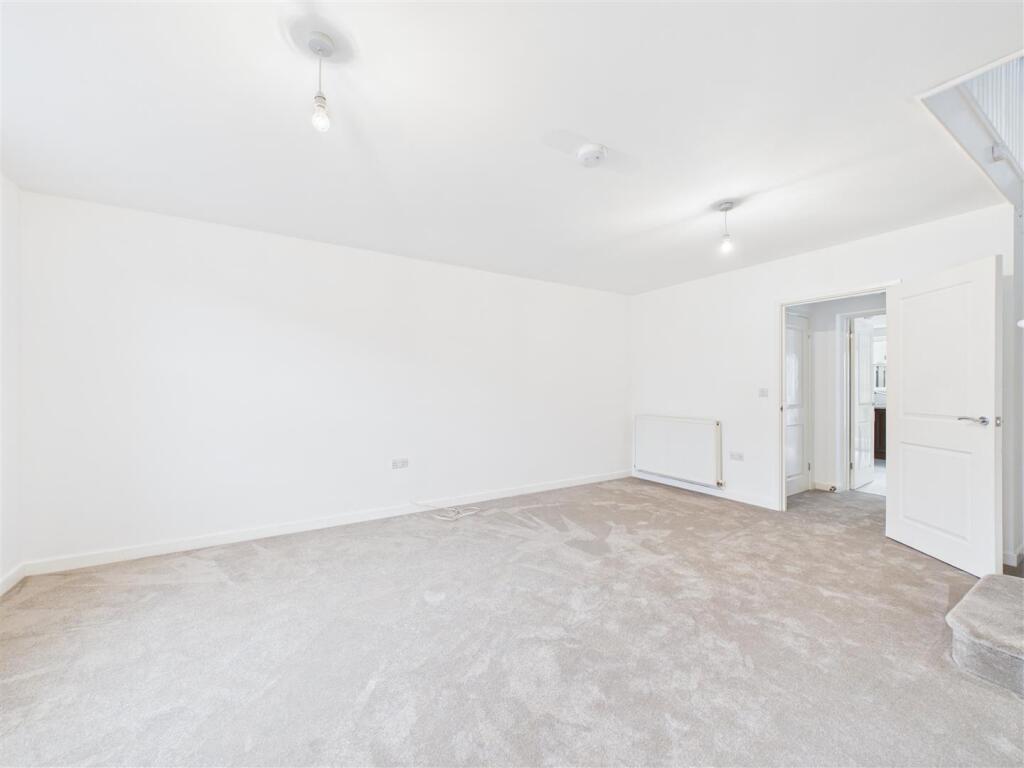 House in Stevenage - View 4