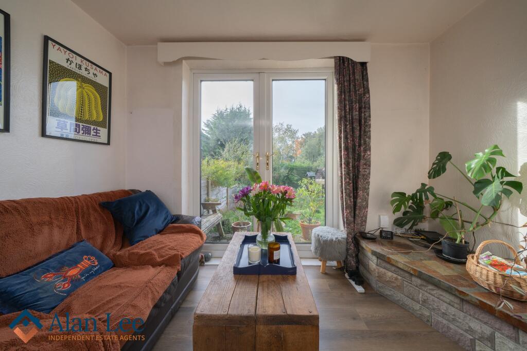 House in Macclesfield, Cheshire East - View 3