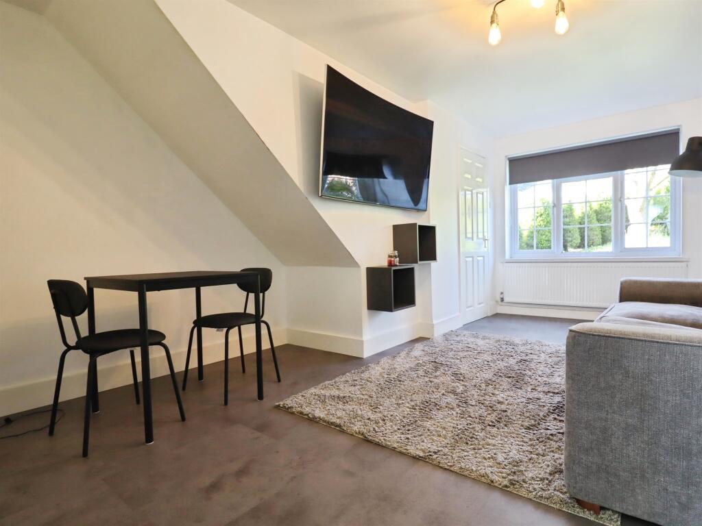 House in Cardiff, Pentrebane, Fairwater - View 4