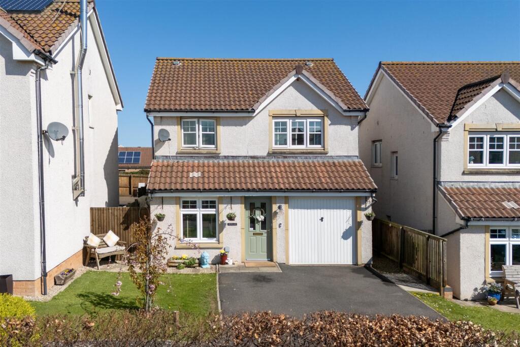 Main image of property: 83 Hallydown Crescent, Eyemouth