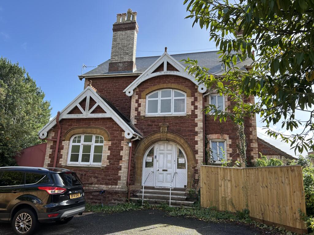 Main image of property: Victoria House, 4 Courtland Road, Paignton, Devon, TQ3