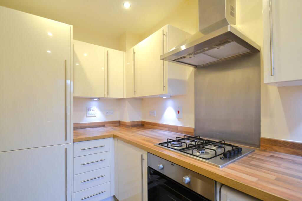 Woodvale Lane, Haywards Heath, RH16 photo 4