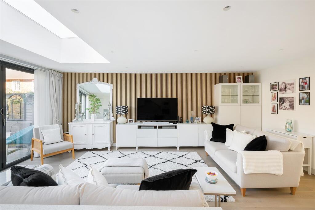 Swinburne Road, Putney, London photo 2