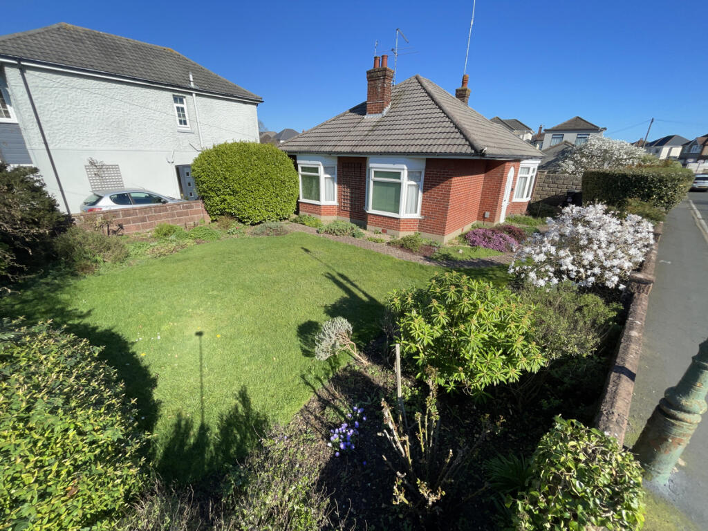 2-bed detached on Barnes Road, Bournemouth, BH10 5, £275,000