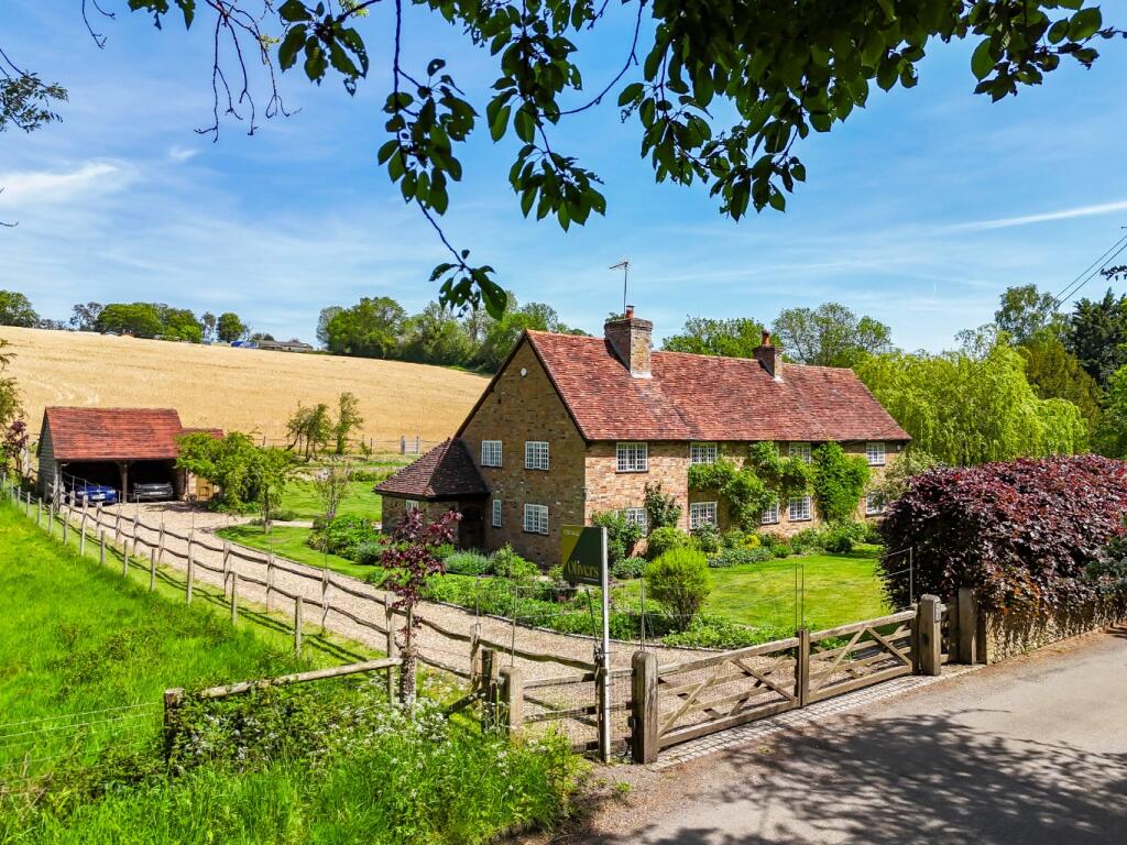 Main image of property: 8-10 Frithsden, Nr Berkhamsted, Hertfordshire